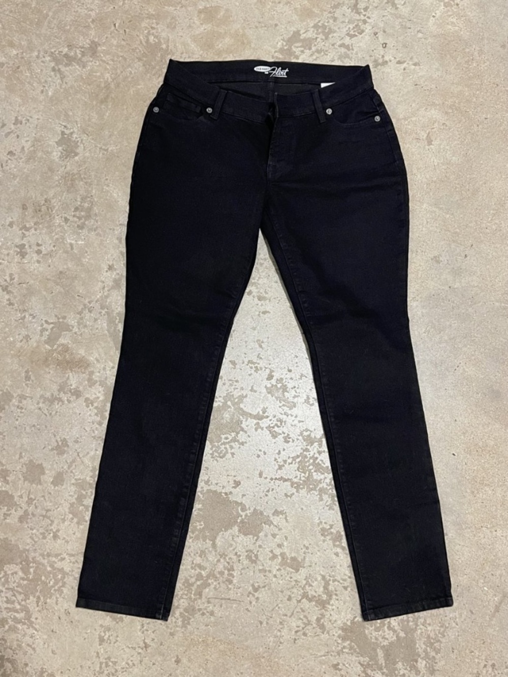 Old Navy  ~FLIRT~  Black Denim, Low-Rise, Tapered Leg, Size 6 Petite, Jean Pants